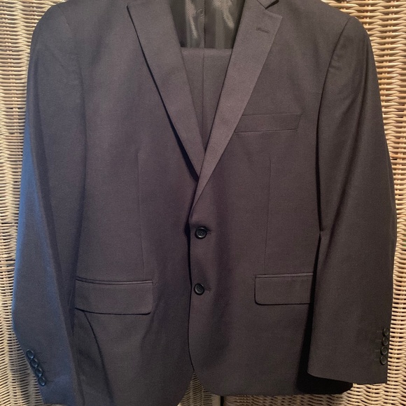 NWT George Fiorelli Mens Dark Gray 2PC. SUIT Pants 32, Jacket 40 - Picture 1 of 11